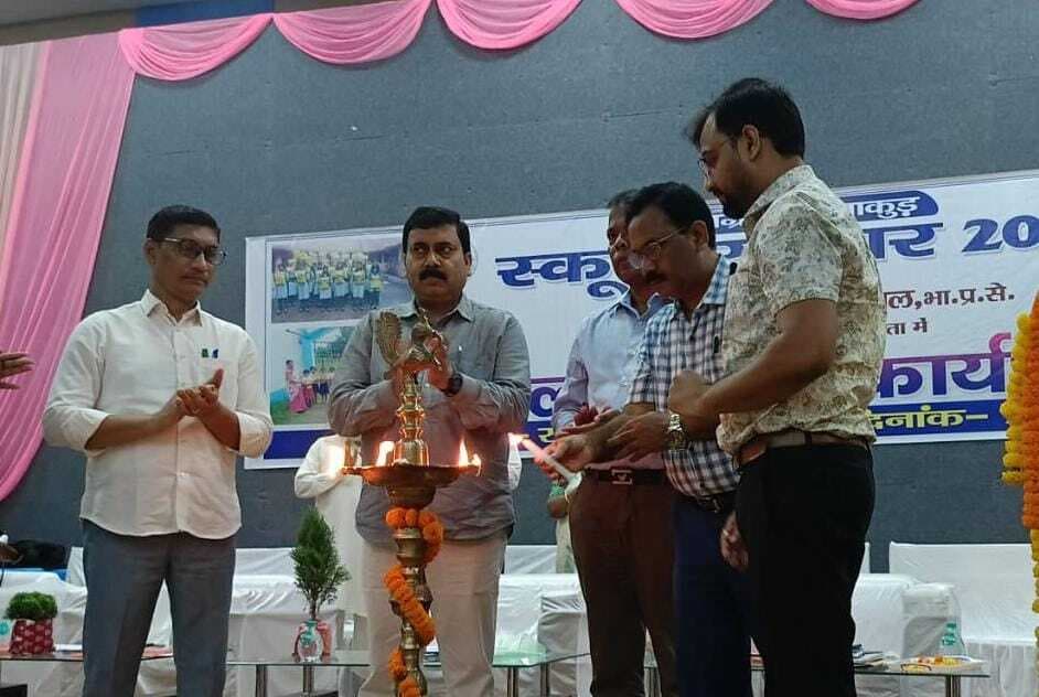 अनामांकित छह हजार बच्चों को स्कूल वापस लाने का लक्ष्य निर्धारित