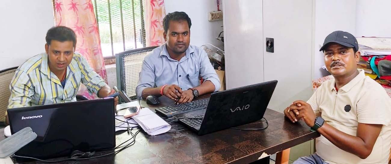 बिजली कटौती पर जताया विरोध