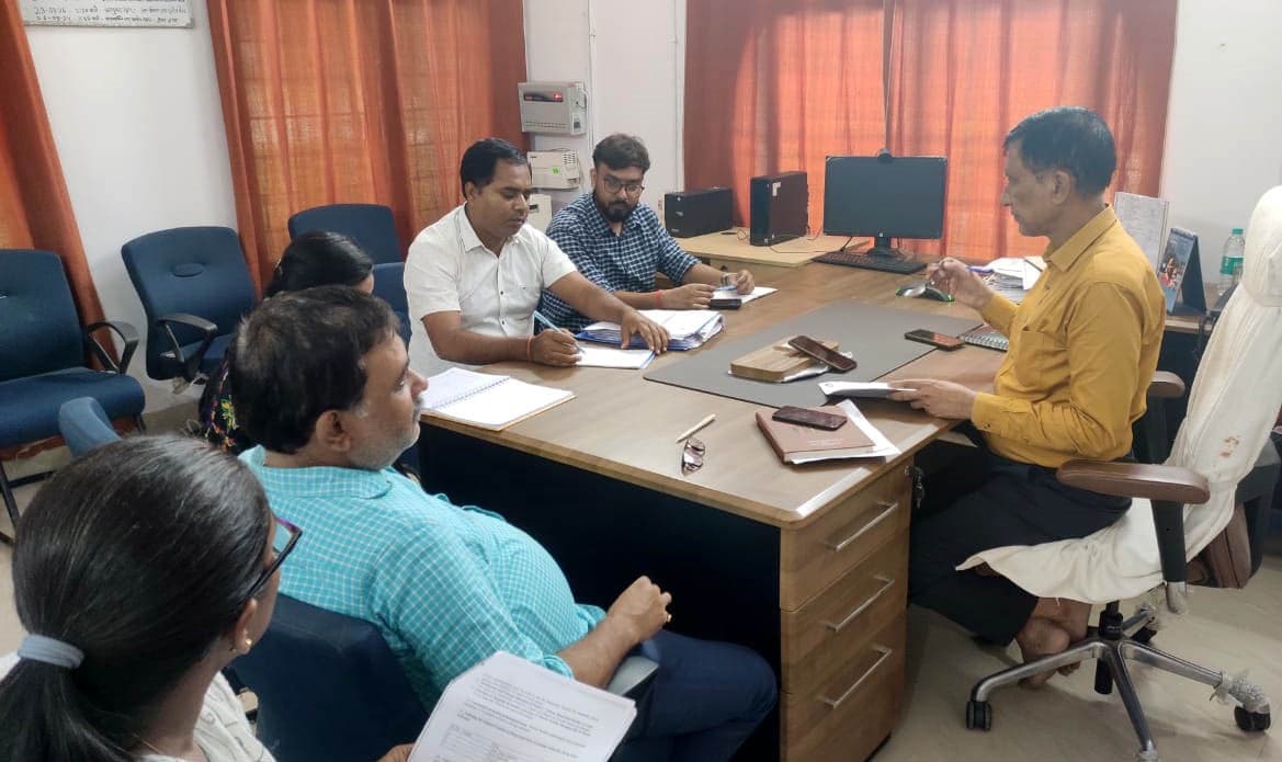 हेल्थ एंड वेलनेस सेंटर संचालन संबंधित समीक्षात्मक बैठक संपन्न