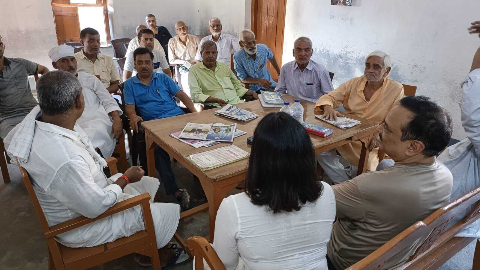 श्री जगदंबा हिंदी पुस्तकालय को बेहतर बनने की बैठक में हुई चर्चा