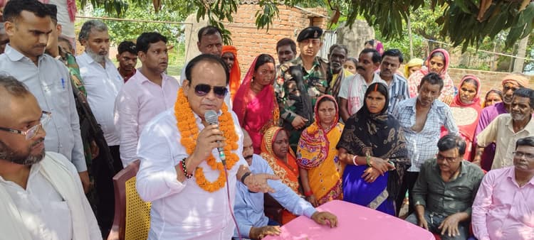 मनरेगा कर्मियों की मांगों को लेकर सरकार गंभीर : मंत्री डॉ इरफान