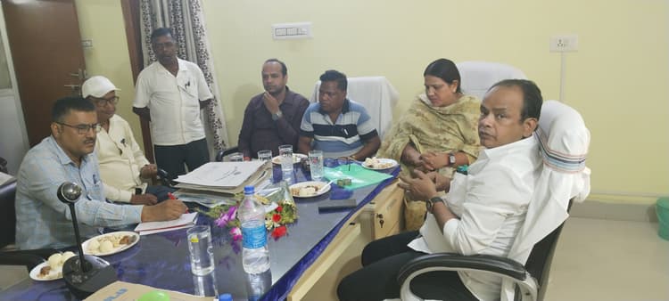 पहाड़िया, घटवार व घटवाल को जाति प्रमाण-पत्र के लिए भेजा जायेगा प्रस्ताव : डीसी