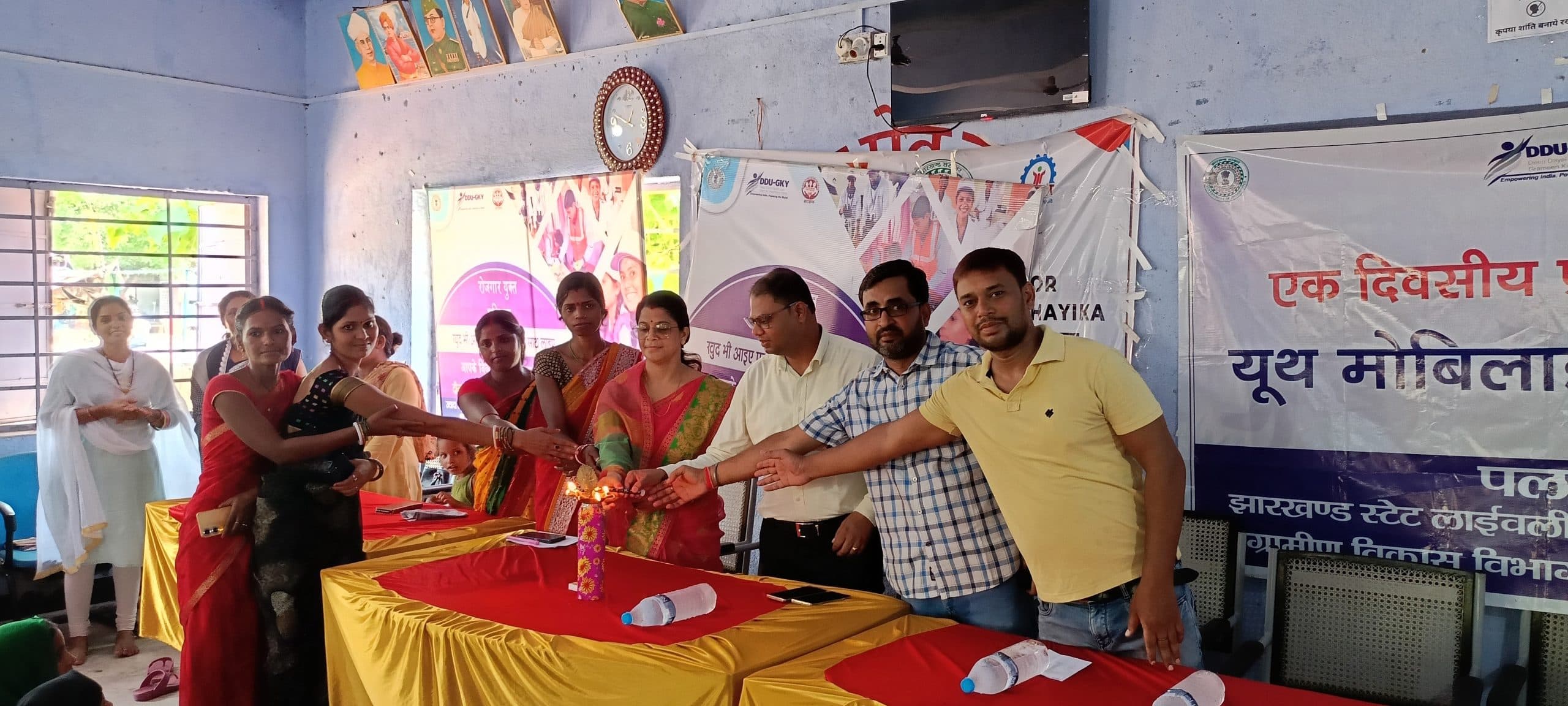 सरकारी योजना की नहीं, सिर्फ जागरूकता की है कमी : बीडीओ