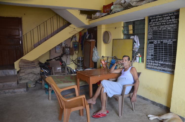 Patna : पीडीएस दुकानों पर नहीं पहुंचे ऑपरेटर, पहले दिन सिर्फ 550 आयुष्मान कार्ड बने