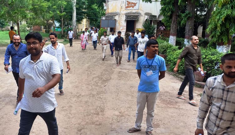 बीपीएससी शिक्षक नियुक्ति फेज-3 परीक्षा के पहले दिन 3,948 परीक्षार्थियों ने लिया भाग