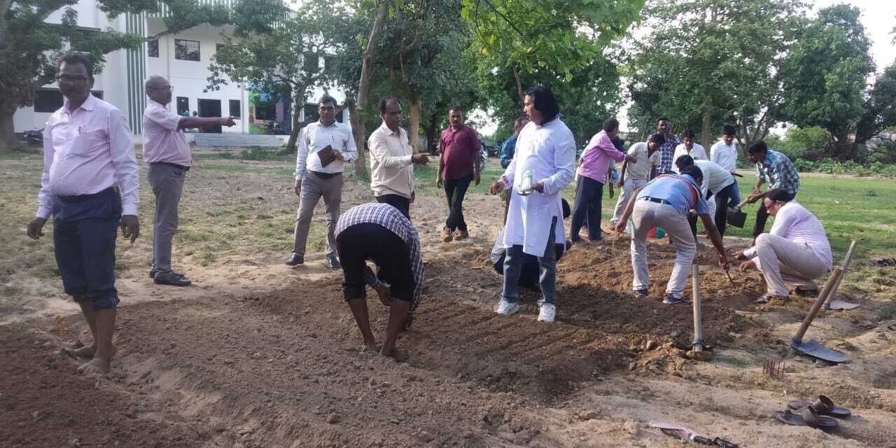 शिक्षकों को पोषण वाटिका निर्माण के लिए मिला प्रशिक्षण