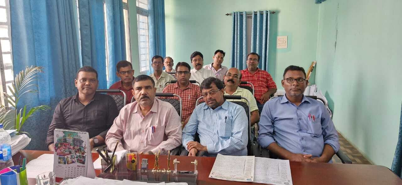 शिक्षकों ने की विभिन्न ग्रेडों में प्रोन्नति देने की मांग