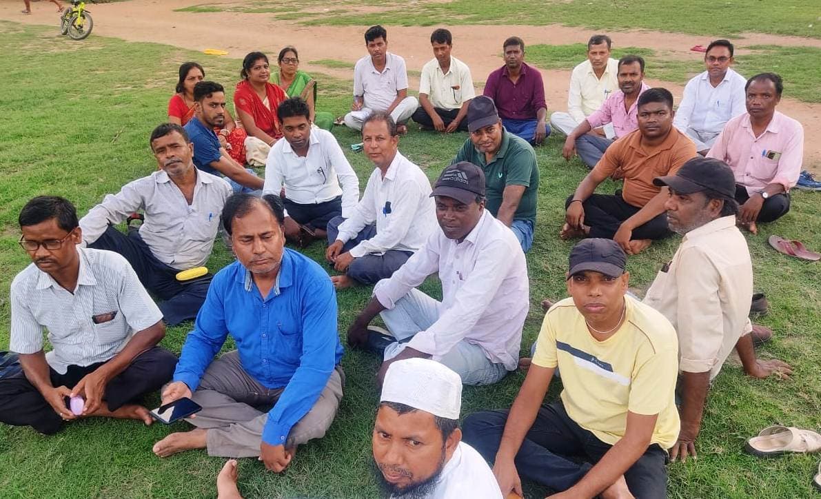 सहायक अध्यापकों ने की सीएम आवास घेराव की तैयारी