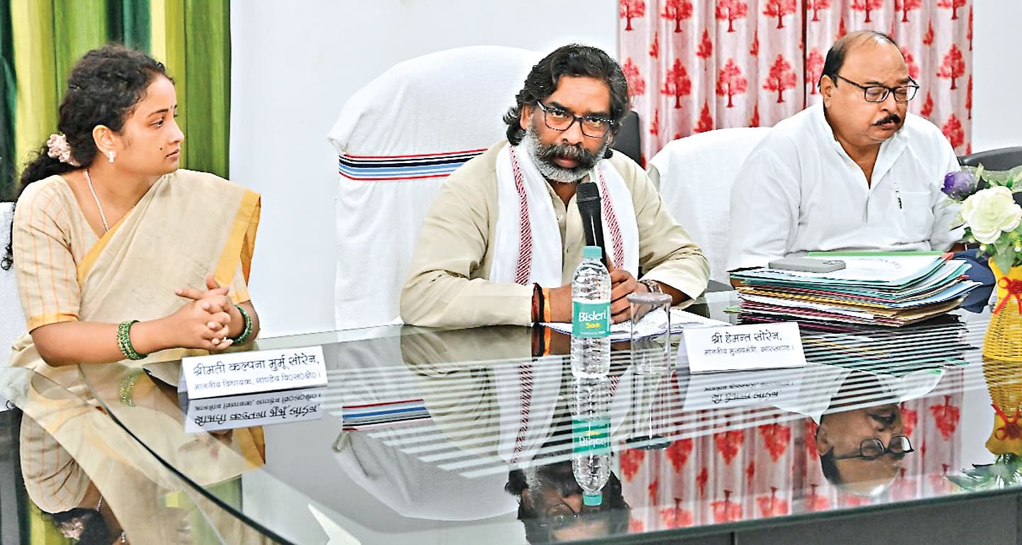 Agriculture News : कम बारिश है, किसानों को राहत देने की तैयारी रखें अफसर : सीएम