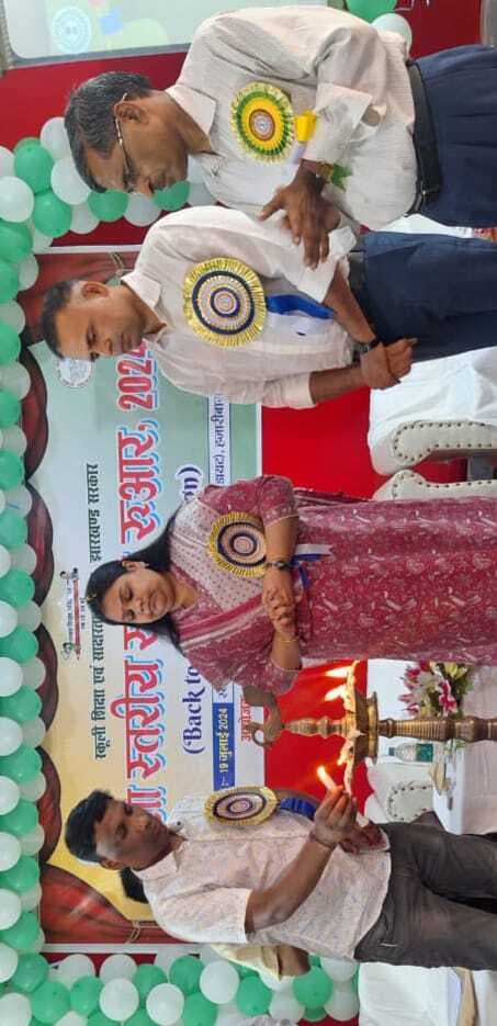 स्कूल से दूर रहे सभी बच्चों को शिक्षा से जोड़ा जायेगा : डीसी