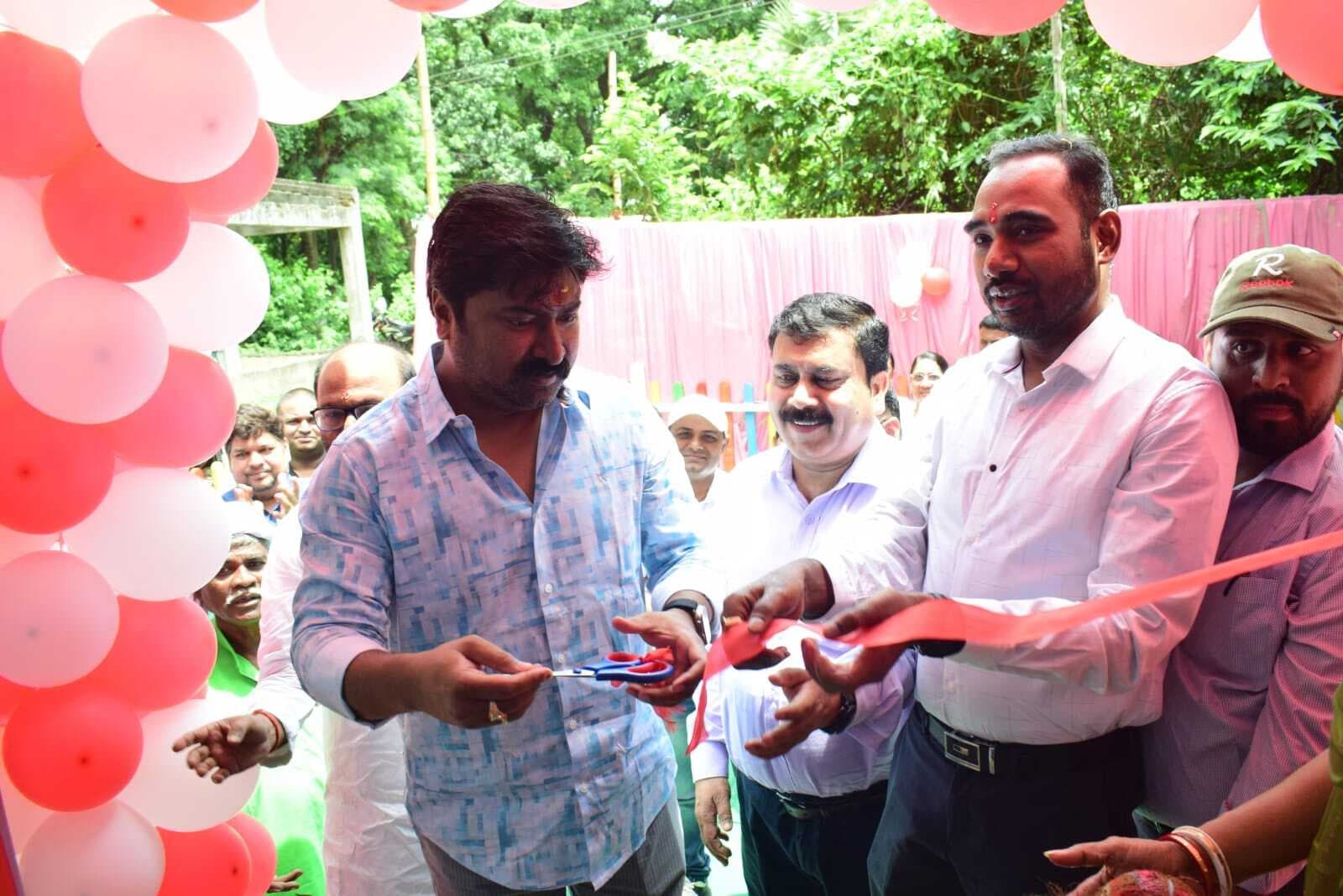 सांसद ने किया मॉडल आंगनबाड़ी का उद्घाटन, कहा गांव के वंचित बच्चों को अब मिलेगी बेहतर शिक्षा