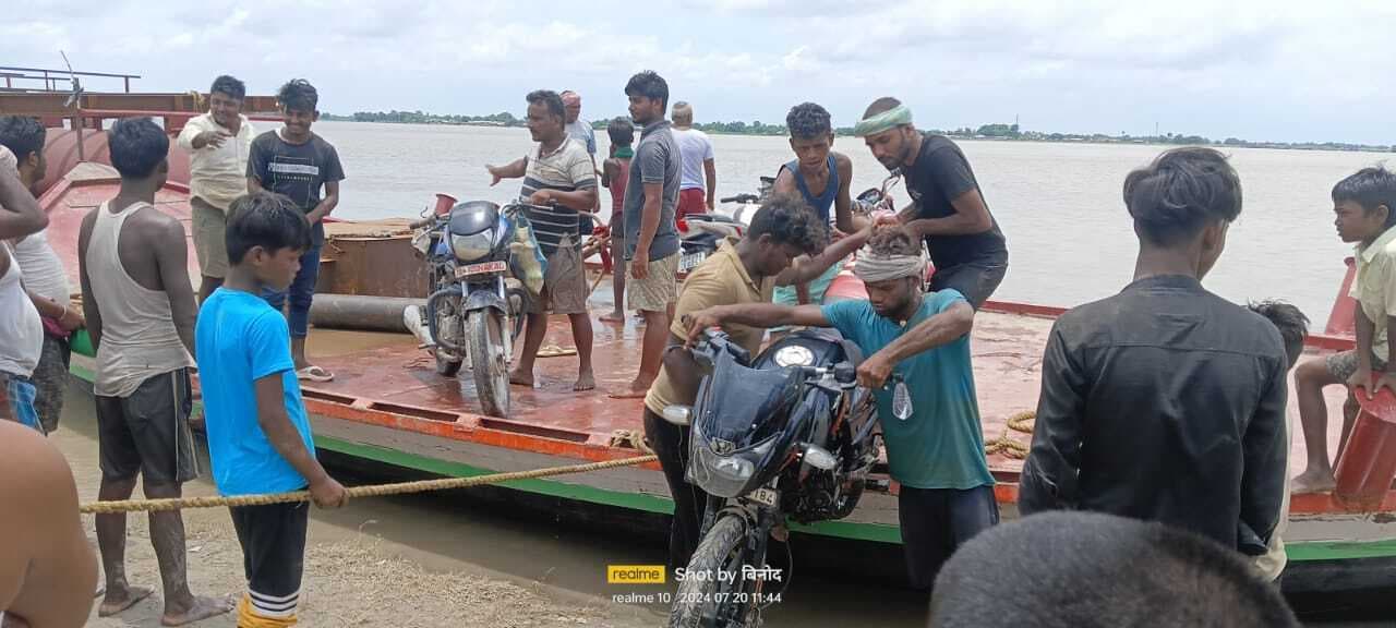 विशनपुर घाट पर डूबी नाव, जानमाल की नहीं हुई क्षति