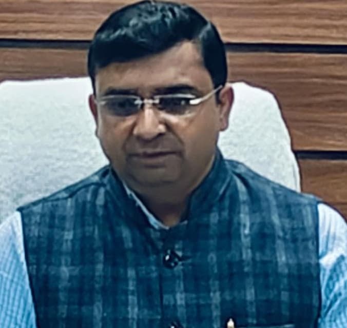 चौकीदारों-दफादारों की स्वैच्छिक सेवानिवृत्ति आवेदन को डीएम ने दी स्वीकृति