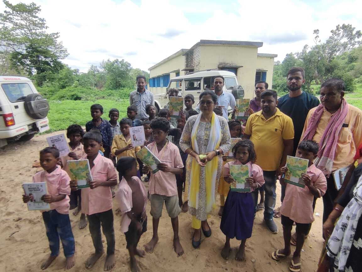 जमुनियातरी में कमजोर जनजाति समूह के लिए लगा शिविर