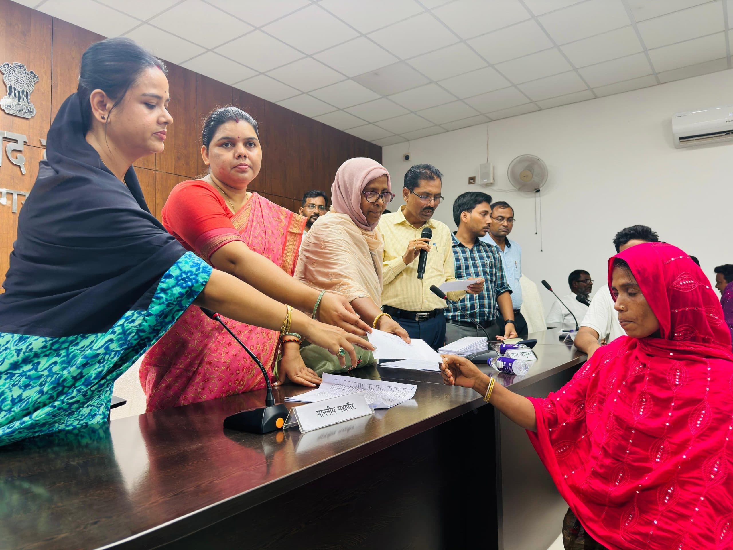 43 लाभुकों को दी गई पीएम आवास की प्रथम किश्त