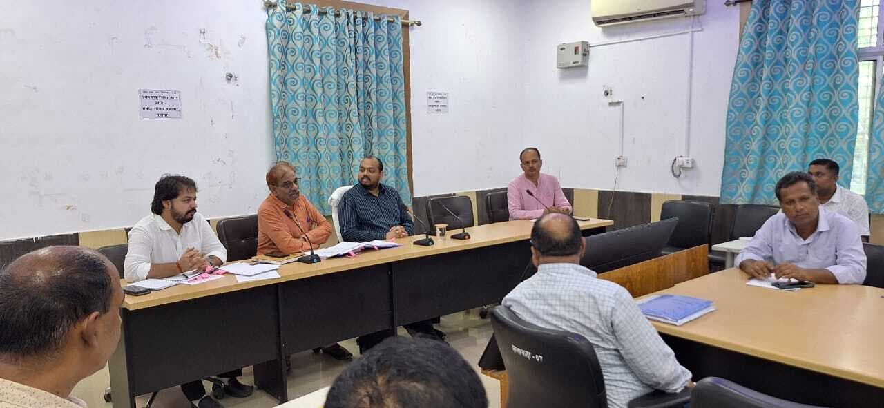 कार्यपालक अभियंता विद्युत से स्पष्टीकरण, एक दिन का वेतन स्थगित