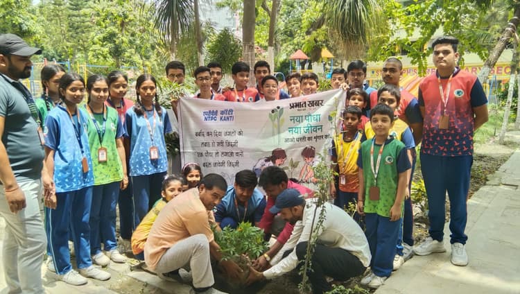 पर्यावरण को समृद्ध बनाने में पेड़-पौधों की भूमिका अहम : प्राचार्य