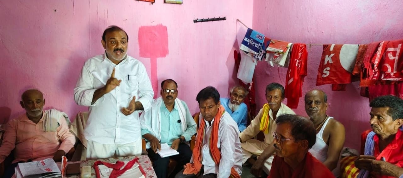 मजदूरों की हकमारी कर रही राज्य व केंद्र सरकार : संघ