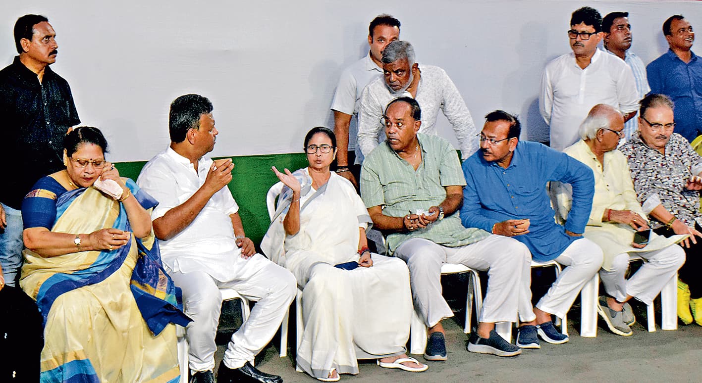 धर्मतला में तृणमूल कांग्रेस की शहीद दिवस रैली आज, ममता बनर्जी ने की लोगों से अपील- संयम बरतते हुए सुरक्षित तरीके से पहुंचें सभास्थल