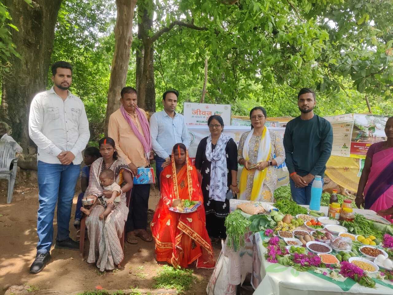 पीवीटीजी के लिए लगाया विशेष शिविर में स्वास्थ्य की जांच