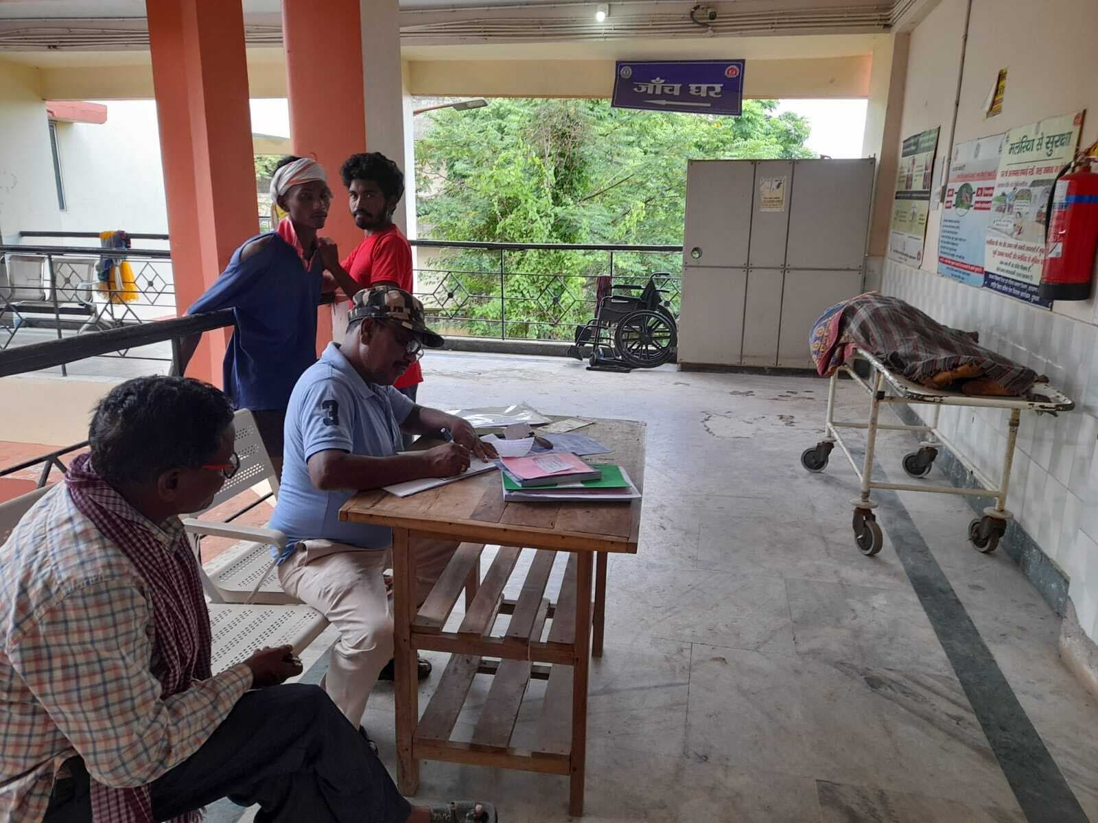 जहरीला पदार्थ खाने से विक्षिप्त युवक की मौत