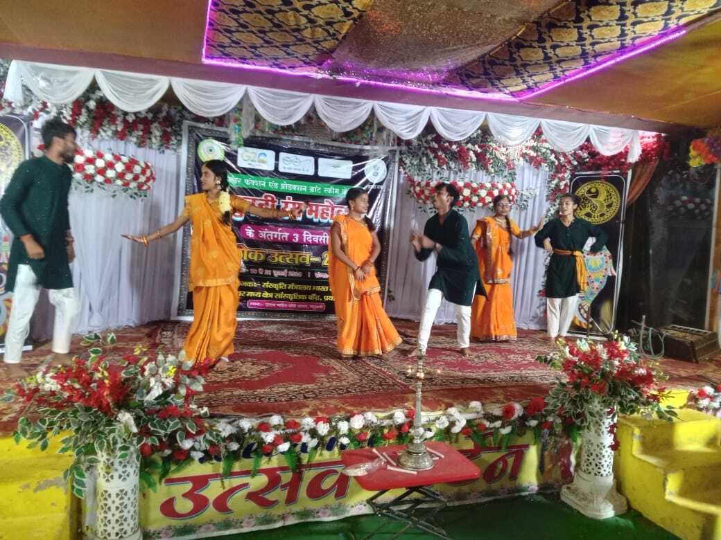 मधुबनी रंग महोत्सव के अंतिम दिन कलाकारों ने खूब जमाया रंग