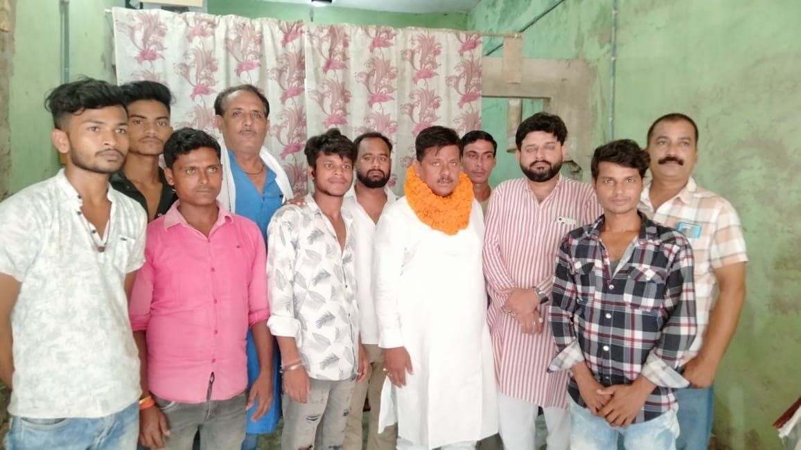 धीरज बने हम के नए जिलाध्यक्ष, कार्यकर्ताओं ने किया स्वागत