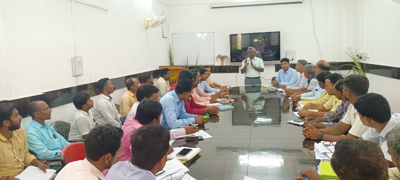 गन्ना रोग की पहचान व रोकथाम से वैज्ञानिक ने कराया अवगत