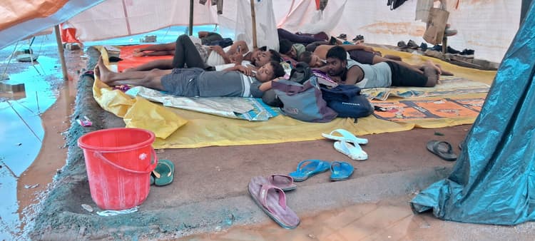 city news : सहायक पुलिसकर्मियों को नहीं मिली समझौता की कॉपी, धरना जारी