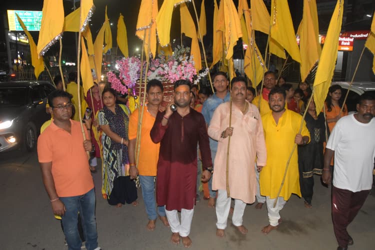 कोयला नगर साईं मंदिर से निकली पालकी यात्रा