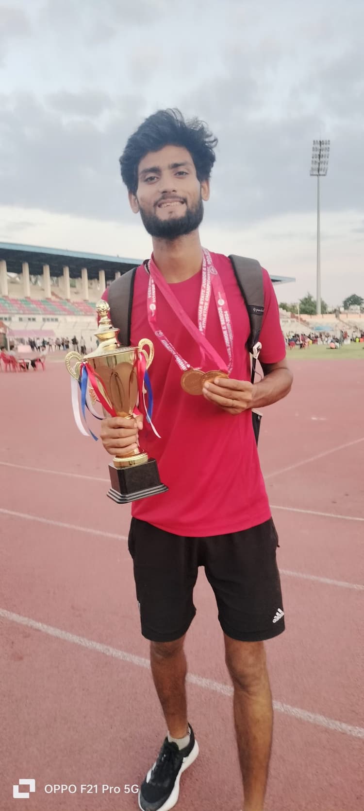तुषार राज ने राज्य स्तरीय एथलेटिक्स चैंपियनशिप की दो स्पर्धाओं में जीता गोल्ड मेडल
