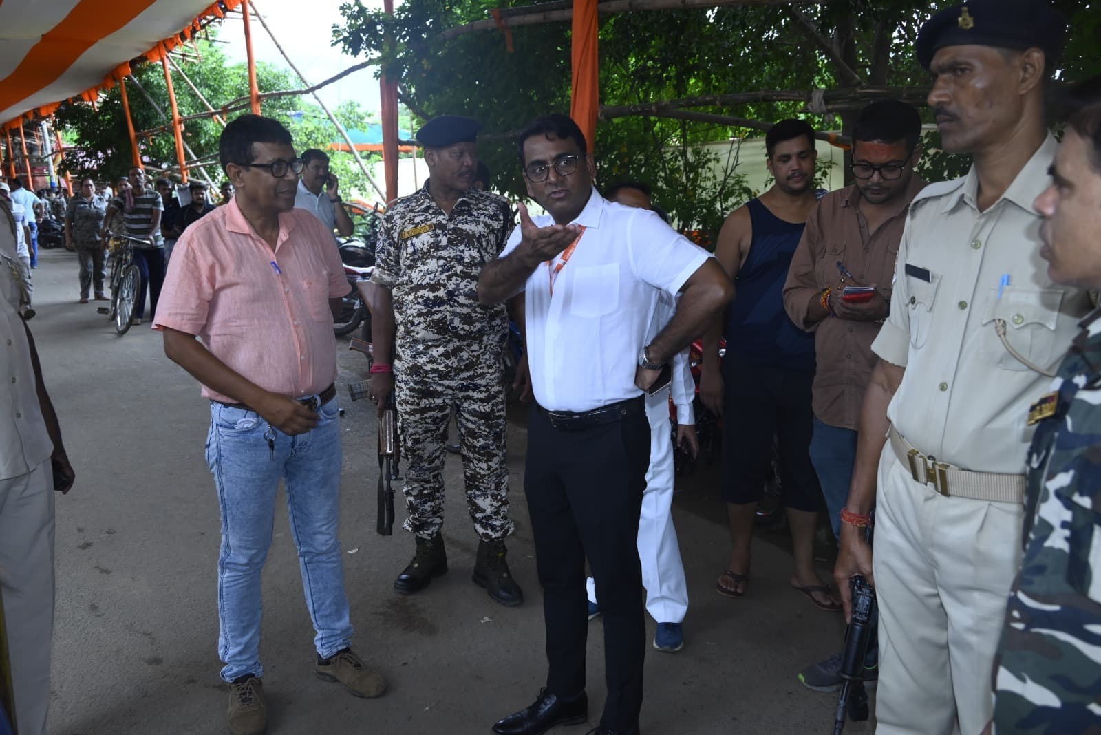 रूटलाइन के सभी होल्डिंग प्वाइंट्स पर श्रद्धालुओं की सुविधा का पूरा इंतजाम रखें अधिकारी : डीसी