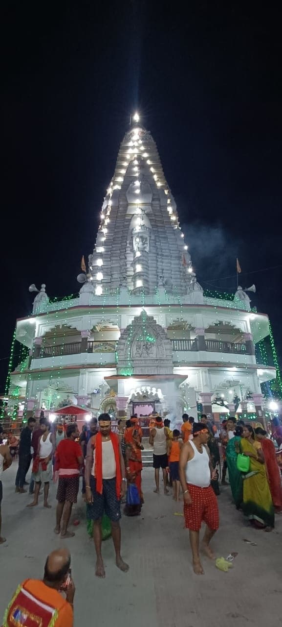 साठ हजार से अधिक श्रद्धालुओं ने किया जलाभिषेक