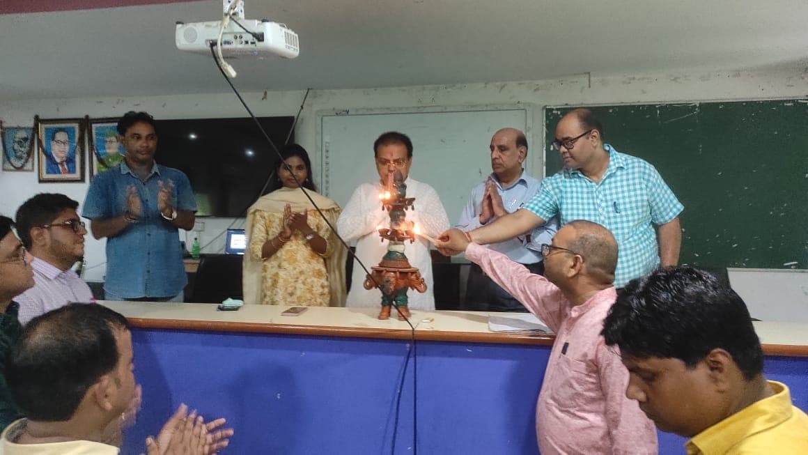 दीक्षारंभ सह प्रेरण कार्यक्रम का आयोजन