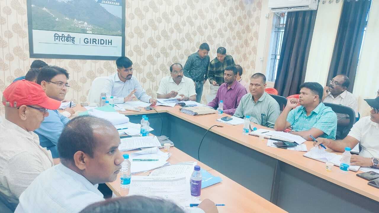 मतदाता सूची के द्वितीय विशेष संक्षिप्त पुनरीक्षण को लेकर बैठक