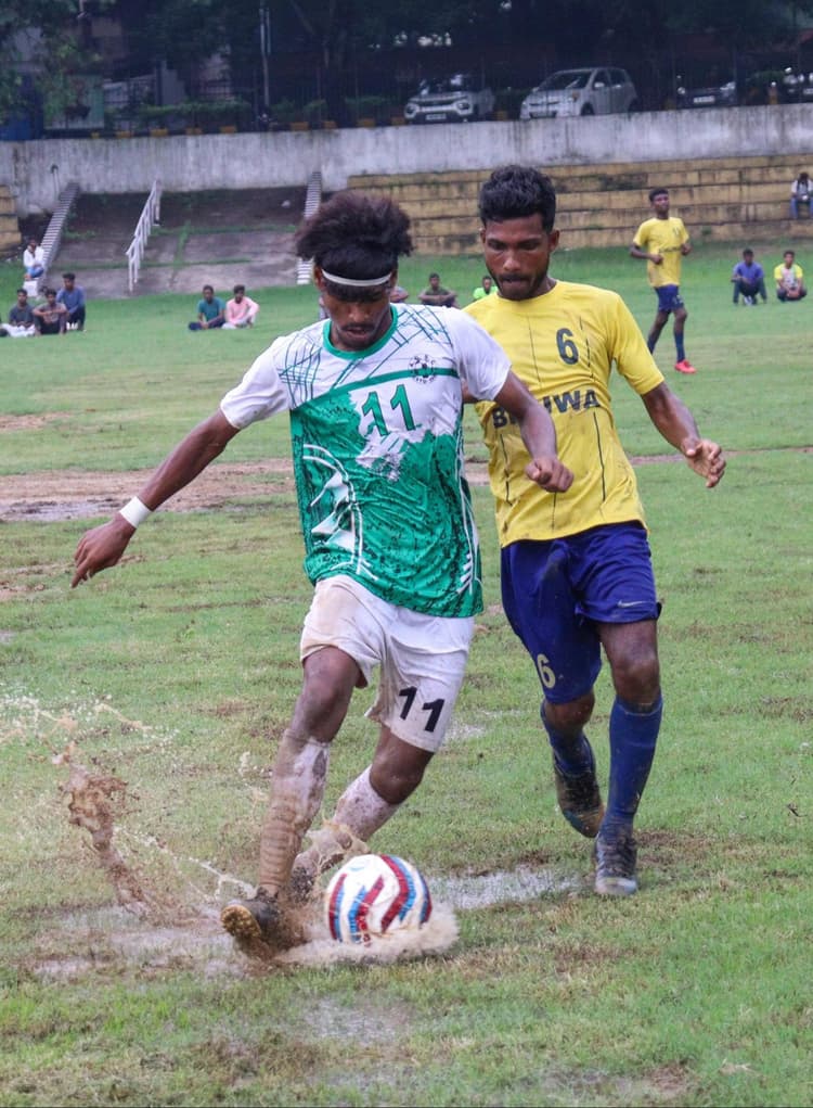 ग्रामीण फुटबॉल एकेडमी व शिशु डोमकॉम ने दर्ज की जीत