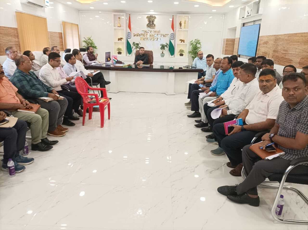 जिला समन्वय समिति की बैठक में डीएम ने की विभिन्न योजनाओं की गहन समीक्षा, दिये आवश्यक निर्देश