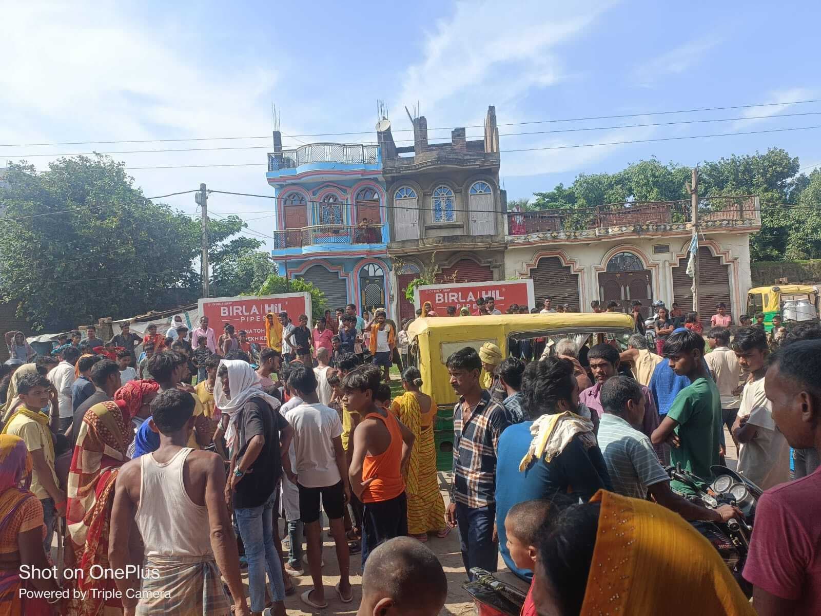 मनेर में डूबने से हुई किशोर की मौत आक्रोशित लोगों ने जाम की सड़क