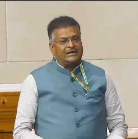 सांसद ने लंबी दूरी की पैसेंजर ट्रेन चलाने की मांग सदन में उठाया