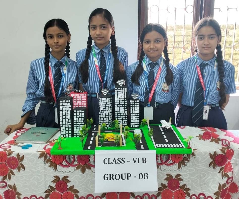 मिल्लिया कॉन्वेंट में आयोजित विज्ञान प्रदर्शनी में छात्रों ने किया अपने हुनर का प्रदर्शन
