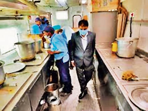 ट्रेनों में पूरे सावन बिना लहसुन-प्याज का खाना होगा उपलब्ध