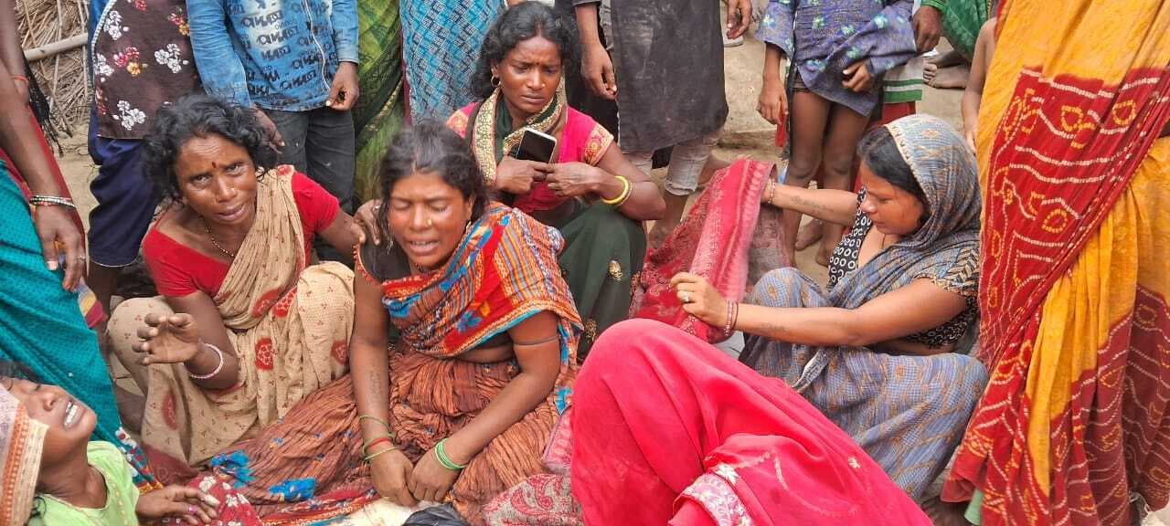 अज्ञात वाहन की चपेट में आने से बाइक सवार साला-बहनोई की मौत