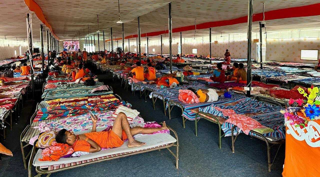 श्रावणी मेला में टेंट सिटी मिटा रहा है श्रद्धालुओं की थकान