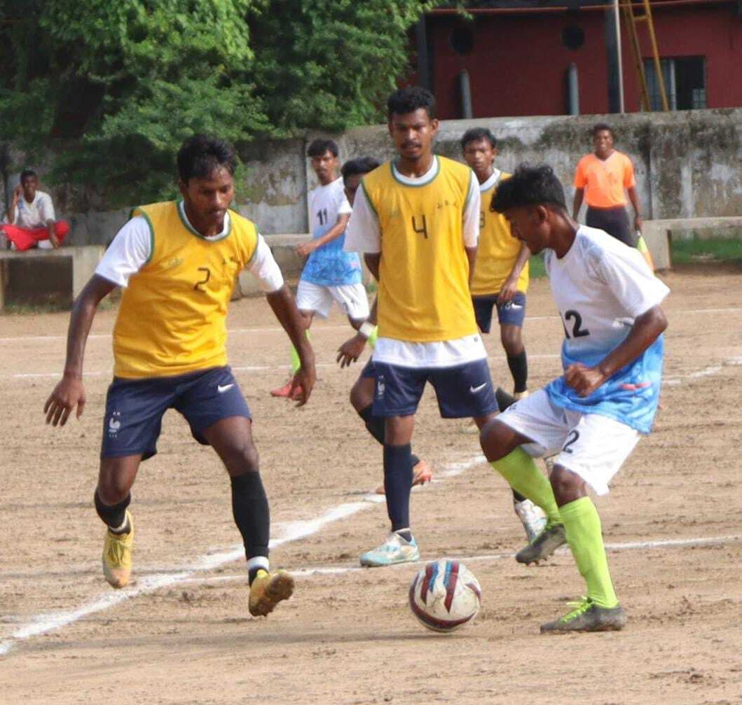 ए डिवीजन में छोटानागपुर और विकास समिति की टीमें जीतीं