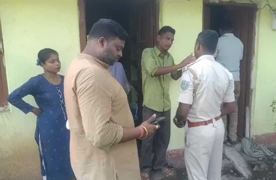 परसुडीह : 12 साल से बंद घर का ताला तोड़ कर चोरी