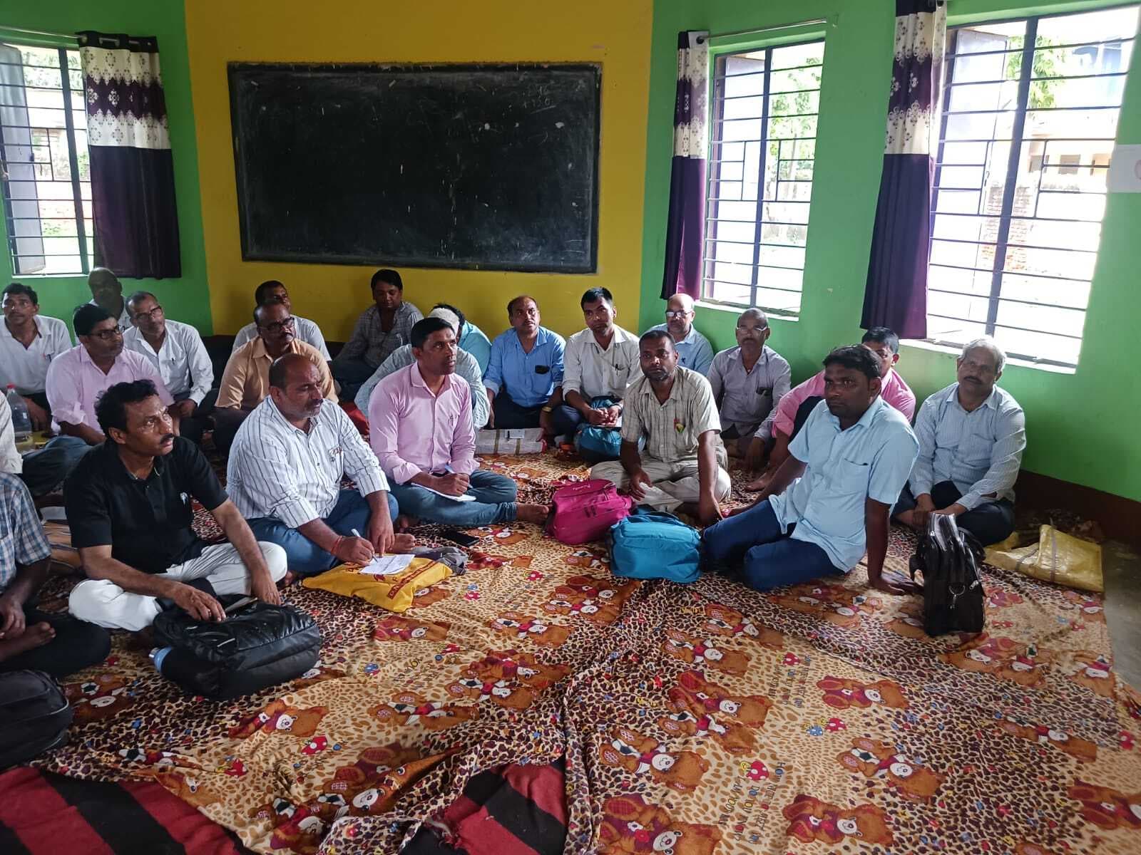 सभी तरह के रजिस्टरों का संधारण करें प्रधानाध्यापक- बीईओ