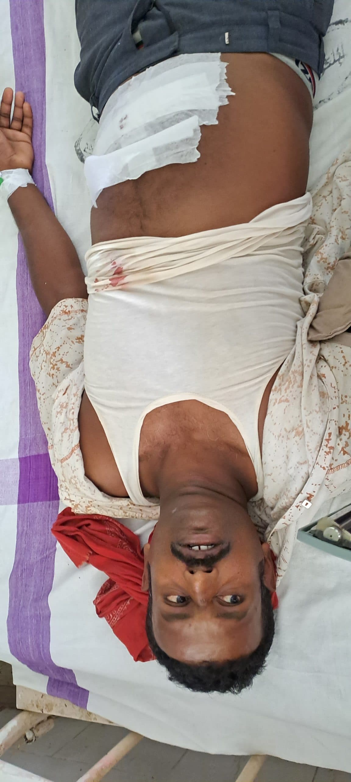 सीएसपी संचालक को गोली मारकर आठ लाख की लूट