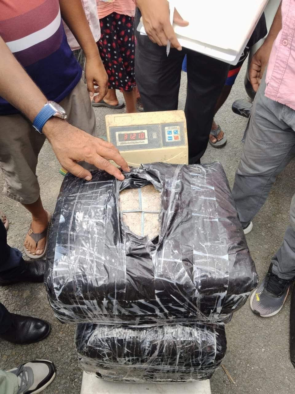 नेपाल पुलिस ने कार से 146 किलो गांजा किया जब्त