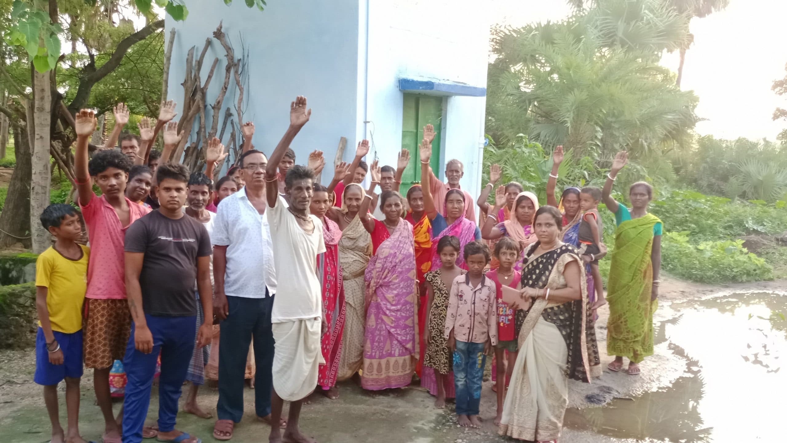 ग्रामीणों ने जलमीनार की मरम्मत को लेकर किया प्रदर्शन