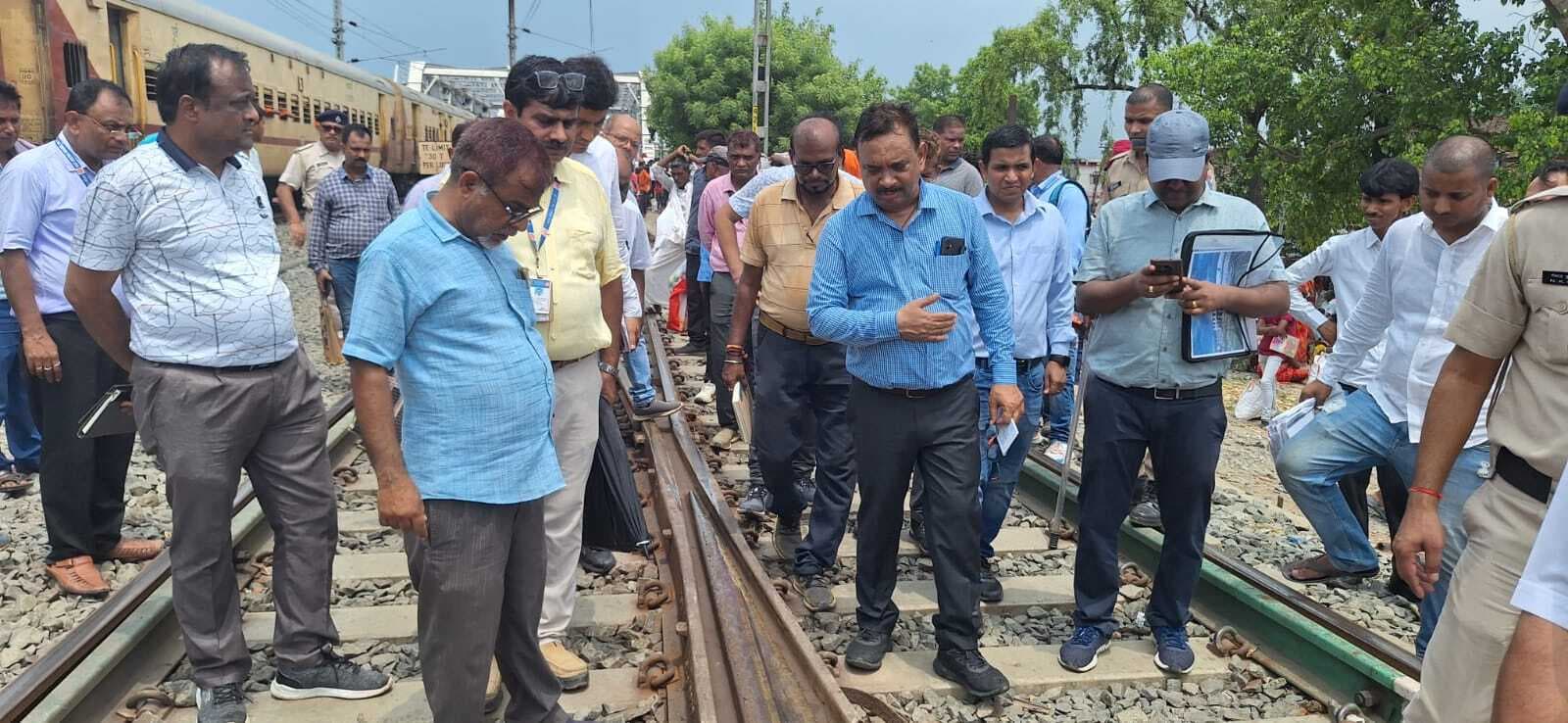 अधूरे पड़े सभी कार्य को अप्रैल से जून 2025 तक किया जायेगा पूरा : डीआरएम